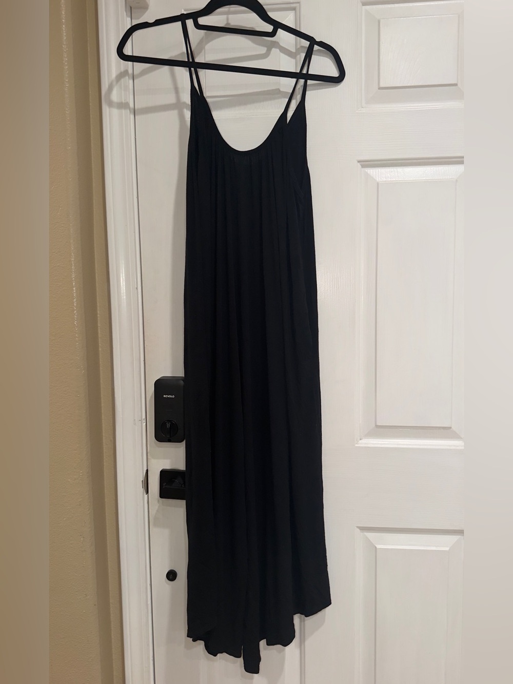Women’s Black Sleeveless Wide-Leg Jumpsuit with Double Straps